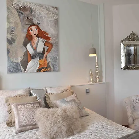 Couette-café D'hôtes Le Chez Qui J'habite 3*