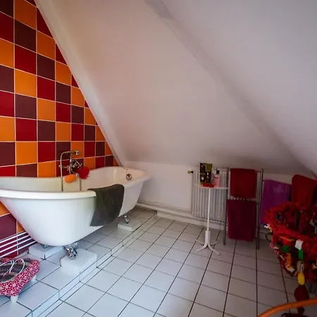 D'hotes & Le Chez Qui J'habite Bed & Breakfast 3*