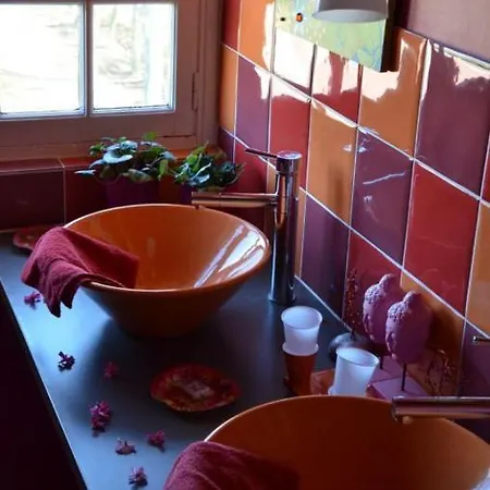 Bed & Breakfast D'hotes & Le Chez Qui J'habite 3*