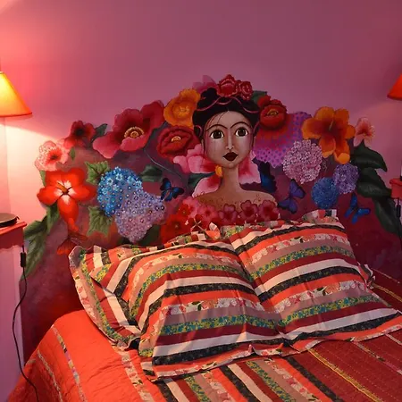 Bed & Breakfast D'hotes & Le Chez Qui J'habite 3*